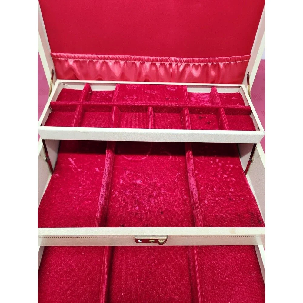 Vintage 1960's Mele & Co. Auto Open Jewelry Box W Original Key Red Velvet Lined